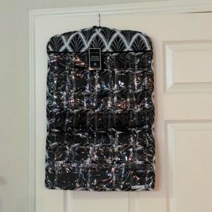 Hanging jewelry organizer